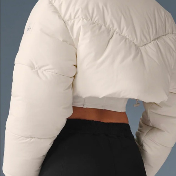 NWT Small Cream Main Act Corset Puffer - Picture 11 of 12